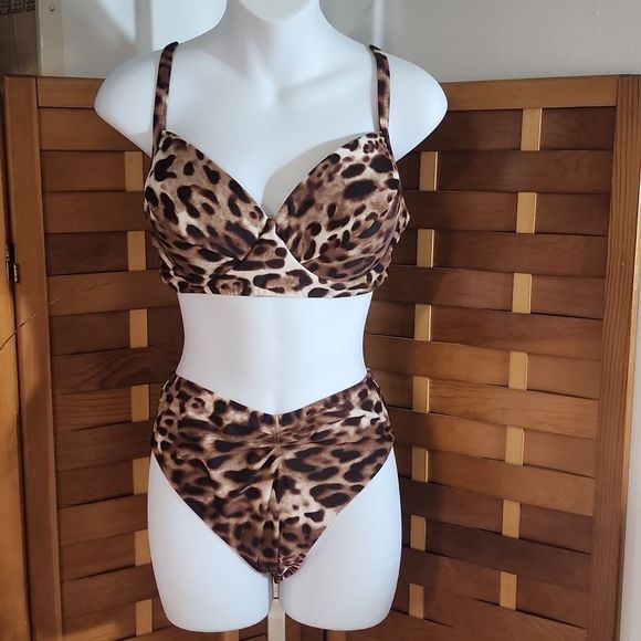 Victoria's Secret Other - Animal print Bikini 👙